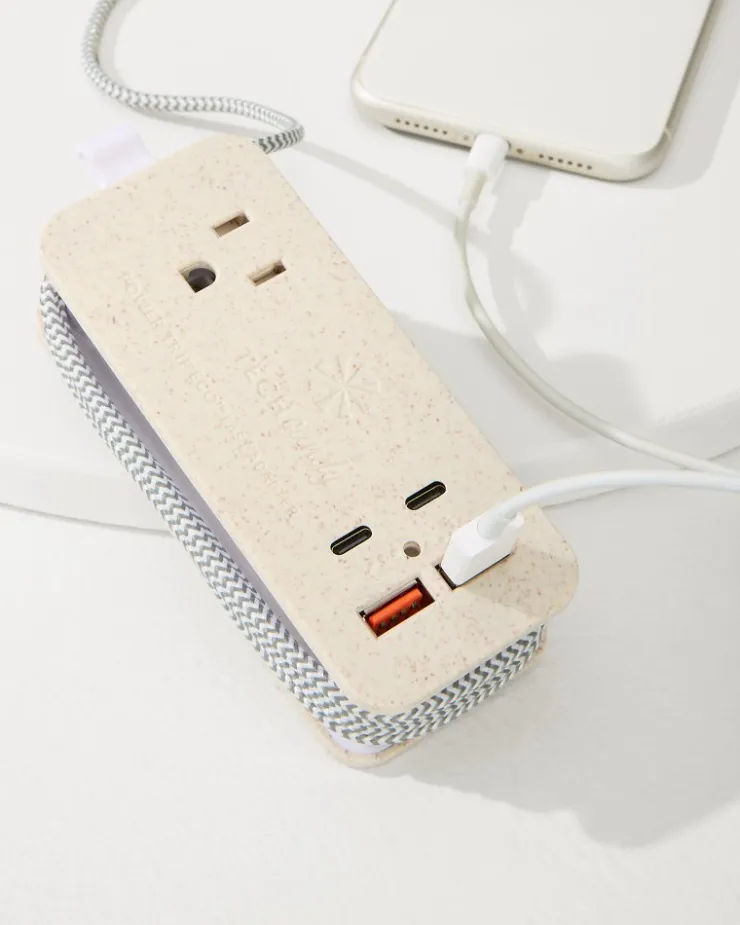 Women Tommy Bahama Luggage & Travel|Luggage & Travel<Power Trip Eco-Charger
